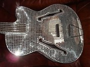 Gitara kryształowa.