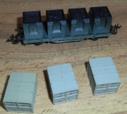 Wagon 2 osiowy z 4 kaubłami weglowymi lub kontenerami skrzyniowymi