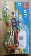 LEGO City 60327 Przyczepa do przewozu koni
