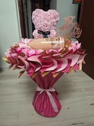 Bukiet jadalny świecący z rafaello i róż mydlanych - Walentynki