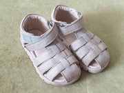 Buciki dziecięce - sandałki rozmiar 21