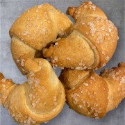 Rogaliki z powidłami na maśle