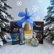 Kosz Prezentowy Świąteczny – Wino Musujące 0%