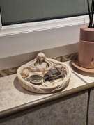 Podstawka na biżuterię | kobieta kwiat | różne kolory