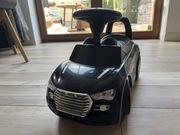 Jeździk auto odpychane czarne