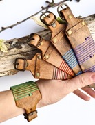 Minimalistyczne skórzane bransoletki z kolorową nitką