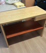 Biurko szer. 104,5 cm