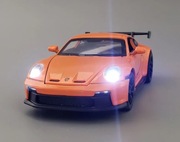 Model Porsche -super prezent 
