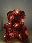 Miś z róż – symbol miłości i czułości – piękny prezent handmade