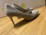 Szare szpilki szpic na obcasie (25 cm)