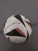 Pilka Nożna z podpisem Roberta Lewandowskiego