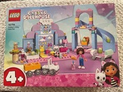 KLOCKI LEGO 10796 KOCI DOMEK GABI KICIKLUBIK USZKO GABI