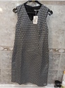 Elegancka sukienka Quiosque w czarno-biały wzór