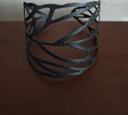 Modna czarna bransoletka