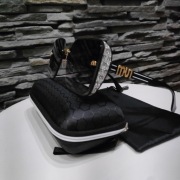 Nowe okulary z etui przeciwsłoneczne 