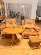 Komplet kanapa 2 fotele . Podnóżek i stolik