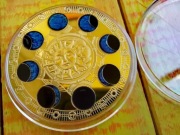 Moneta kolekcjonerska fazy księżyca 