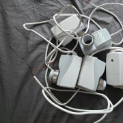 Napęd uruchamiający JUNG KNX 2177SVR - komplet 5 sztuk