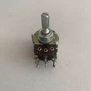 Amplituner, wzmacniacz Pioneer - Potencjometr tonów wysokich