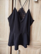 Damski czarny top z koronką i baskinką S