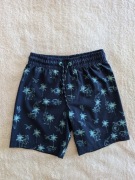 Krótkie spodenki szorty kąpielówki w palmy dinozaury Kids 110 jak nowe