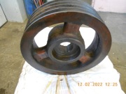 Koło pasowe średnica 365 mm.