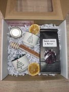 MINI BOX dla Niej zestaw prezentowy dwa kubki prezent święta choinka