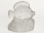 Szklana figurka rybka mały szklany przycisk do papieru Art Deco