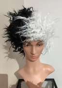 Syntetyczna peruka, element przebrania 