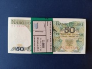 Paczka bankowa 50 złotych 1988 r. seria HE. Stan banknotów UNC, kilka UNC-