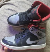 Air Jordan 1Mid Sneakersy  43 