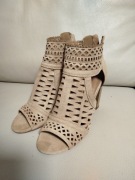 Sandały na obcasie DeeZee 38 