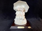 PARA POD PARASOLEM WŁOSKA FIGURKA GIUSEPPE ARMANI C125