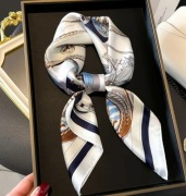 Apaszka chusta gawroszka klasyczna 70x70 cm vintage satynowa gładka