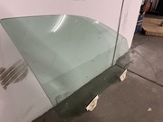 Szyba boczna prawy przód Grand Cherokee WK2