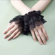 Koronkowe mankiety na nadgarstek vintage