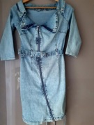 Piękna sukienka na suwak z paskiem