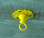 Wieszak Hak Uchwyt sufitowy kuty na doniczkę - Żółty RAL 1018 (W37)