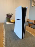 Ps5 + pady + stacja ładująca + 9 gier