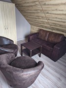 Zestaw mebli- sofa, fotele, stolik