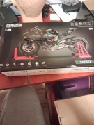 Motocykl Kawasaki Ninja  H2R światła  dźwięki  dym z rury  w skali 1:9.