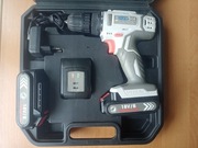 Wkrętarka akumulatorowa Auchan 18V z walizką, bitami, przedłużką oraz wiert