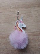 Brelok pompon futerko jednorożec kucyk fioletowy liliowy 