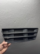 Atrapa zderzaka Prawa Audi a4 b9 8w0807681