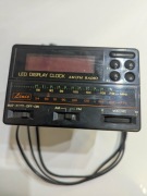 Radio budzik marki  Linic Model  LE-882 Vintage