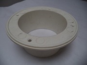 Uchwyt montażowy fi 100 wraz kawałkiem rury elastycznej wentylacyjnej