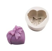 SERCE Z KOKARDĄ forma silikonowa 5.5*3.9 do odlewów Świec Mydła Żywic Gipsu