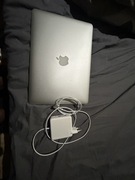 Apple MacBook Air 13'3 uszkodzony