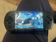 Konsol PlayStation PSP street z grami 