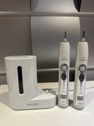 2 x szczoteczka soniczna Philips ze stacją czyszczącą